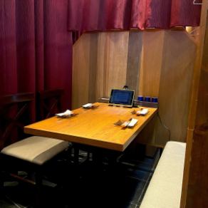 //1st floor private room//We offer a stylish and spacious space.Lunch set meals and lunch drinks ◎ We have adjusted the distance between seats, so you can feel safe ♪ Please feel free to visit us even if you are a small group ◎