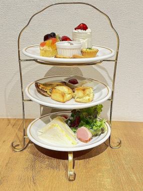 [Cafe 12:00~17:30] ICHIRIN's elegant cafe time ♪ How about afternoon tea? 2400 yen (tax included) ~