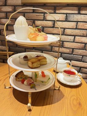 【カフェ12:00～17：30】ICHIRINの優雅なカフェタイム♪アフタヌーンティーはいかが？2400円（税込）～