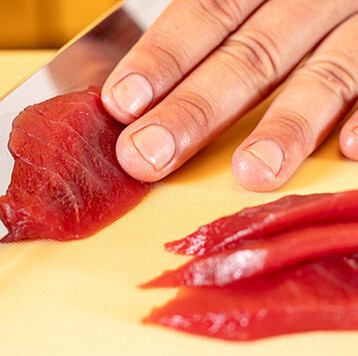 豊洲市場から仕入れた鮮魚