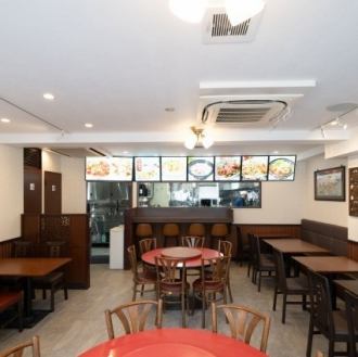 [1st floor seats] We have counter seats available that are comfortable for single diners.It's perfect for an after-work meal or a quick drink with friends.(1 person x 3 seats)