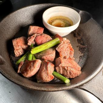 牛タンにんにく炒め