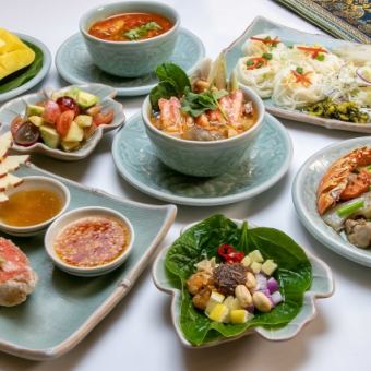 Fruit som tam, fried lobster with black pepper, etc. 7 dishes in total 9,000 yen (tax included) ◎ Luxury course cooked with carefully selected ingredients