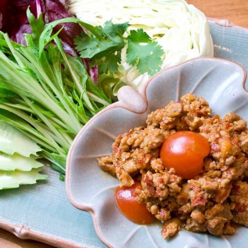 彩り野菜のトマトソースディップ　「ナンプリック・オン」