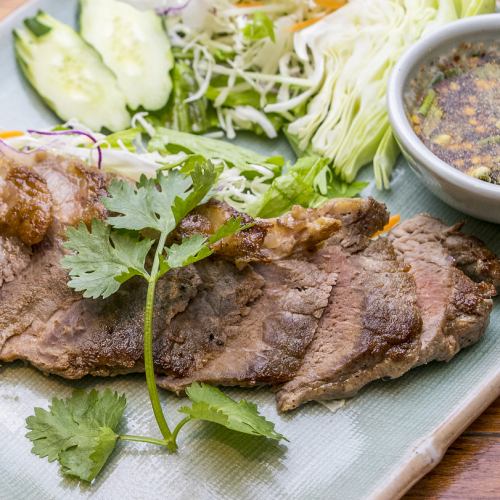 牛肉のグリル　「ヌア・ヤーン」