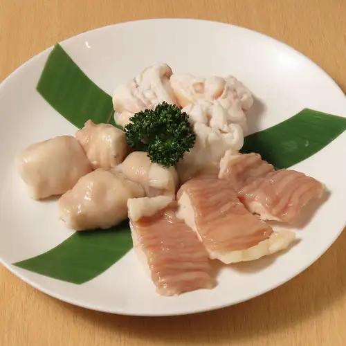 ホルモン3点盛り合わせ