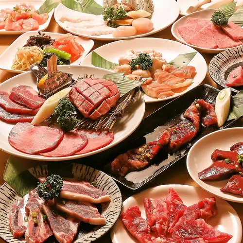 蕨で圧倒的コスパ！極上肉尽くしをご堪能下さい。