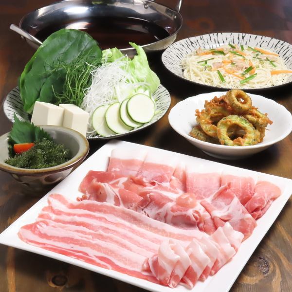 上質な肉の旨味を楽しめる、ブランド豚「黒将」を使用した逸品の数々