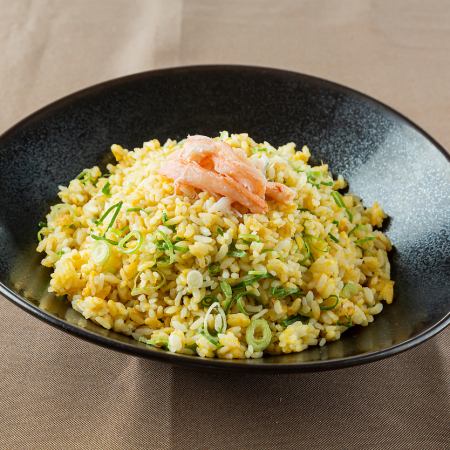 Famous item! Kasumi snow crab fried rice with crab miso