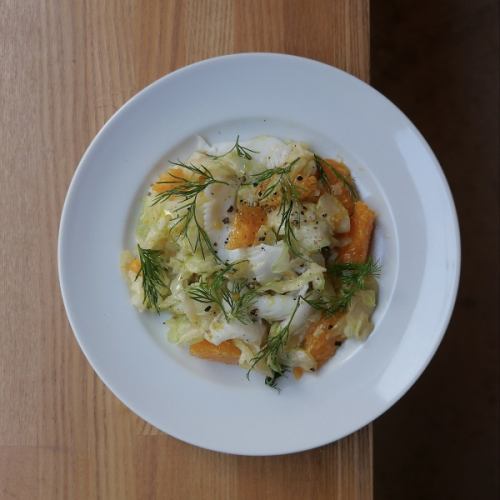 イカとセロリの柑橘マリネ　柚子の香り