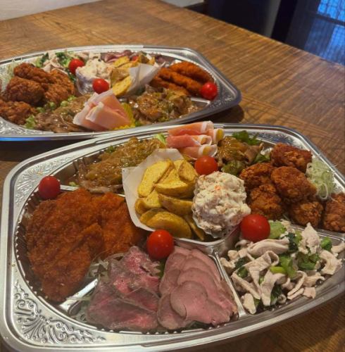 今週お弁当🍱&オードブル

三種のご飯に、
ローストビーフ、豚肩ロースのネギソース、
鯖味噌煮、白身魚のカリ梅あんかけ、
ささみチーズカツなど、
少しずつ色々楽しめる内容です。

「しっかり食べたいけど、重すぎない」
そんなバランスを意識して仕上げました。

今日もご注文ありがとうございました🙇‍♂️

#青春食堂
#三月九日青春食堂
#手作り弁当
#和食弁当
#ローストビーフ
#鯖味噌煮
#古民家食堂
#佐久市ランチ
#佐久市テイクアウト
#オードブル