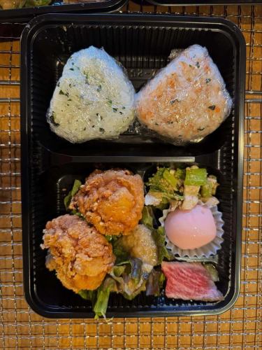 [Instagram post text]

Here's a look at our bento boxes and appetizers for March! 🌸

We have received many orders since the end of March.
We made this with all our heart.

Farewell and welcome parties, cherry blossom viewing, lunch boxes for club activities,
Appetizers for family gatherings,
Please use it in a variety of situations.
Thank you so much! 🙇‍♂️

Things got hectic,
This summary post is a bit late, but
Here's a quick rundown of our March menu! ✨

With a focus on spring-like colors,
We hope you will be satisfied with the portion size as well.
Each one was carefully crafted.

We can tailor the service to your budget and purpose.
We also accept consultations regarding bento boxes and hors d'oeuvres.

Farewell and welcome parties, meetings, catering for film shoots, club activities,
Family gatherings, etc.
Please feel free to contact us 😊

#March 9th Seishun Shokudo
#Saku City
#Saku City Gourmet
#Bento
#hors d'oeuvres
#Takeout
#Welcome and Farewell Party
#Cherry blossom viewing bento
#LocationBento
#Club activity lunch
#MeetingBento
#Catered lunch
#Spring Bento
#Takeout
#Prepared foods
#Old folk house restaurant