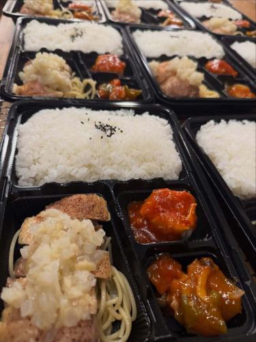 [Instagram post text]

Here's a look at our bento boxes and appetizers for March! 🌸

We have received many orders since the end of March.
We made this with all our heart.

Farewell and welcome parties, cherry blossom viewing, lunch boxes for club activities,
Appetizers for family gatherings,
Please use it in a variety of situations.
Thank you so much! 🙇‍♂️

Things got hectic,
This summary post is a bit late, but
Here's a quick rundown of our March menu! ✨

With a focus on spring-like colors,
We hope you will be satisfied with the portion size as well.
Each one was carefully crafted.

We can tailor the service to your budget and purpose.
We also accept consultations regarding bento boxes and hors d'oeuvres.

Farewell and welcome parties, meetings, catering for film shoots, club activities,
Family gatherings, etc.
Please feel free to contact us 😊

#March 9th Seishun Shokudo
#Saku City
#Saku City Gourmet
#Bento
#hors d'oeuvres
#Takeout
#Welcome and Farewell Party
#Cherry blossom viewing bento
#LocationBento
#Club activity lunch
#MeetingBento
#Catered lunch
#Spring Bento
#Takeout
#Prepared foods
#Old folk house restaurant