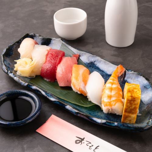 [新鲜的海鲜！！]寿司师傅亲手制作的握寿司◎