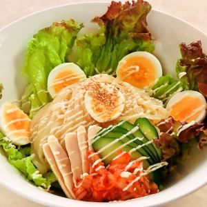 ビックヒーローオリジナル！盛岡冷麺風サラダ