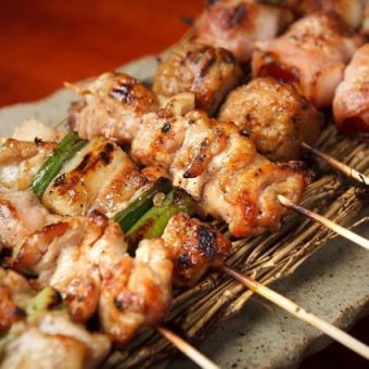  【人気No.1】九州地鶏の"炭火焼き鳥"を含む全16品が食べ放題!! 3時間飲み放題 4,600円⇒3,600円