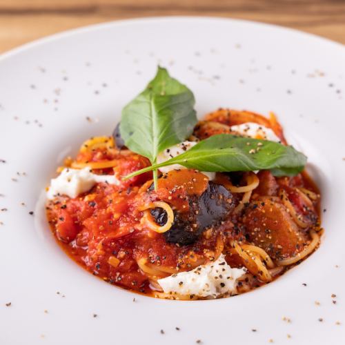 Tomato pasta with eggplant and mozzarella