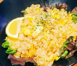 Refreshing chicken fried rice flavored with yuzu pepper, the best egg in Japan