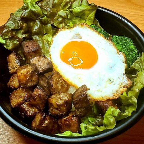 Japan's No. 1 fried egg roll steak rice bowl