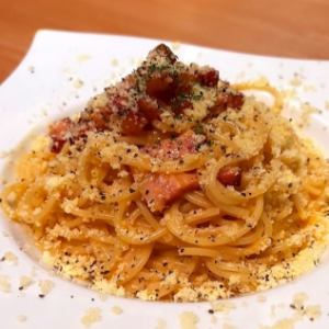 使用日本最好的鸡蛋制成的Carbonara