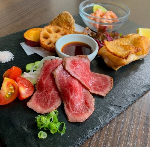 とりあえずこれを頼んで！！徳島県産の食材しか使用していない当店自慢の一皿です！（サイズ2種類あり！）