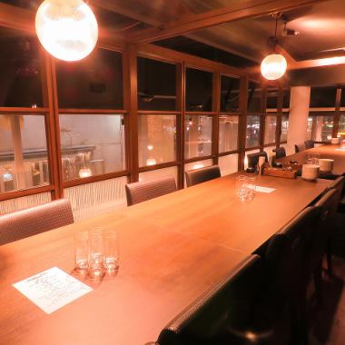 The second floor seats in the store have a space that can accommodate up to 35 people.It is used by many customers at company meetings, etc. ☆