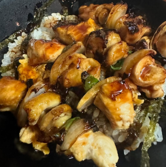 とり丼（スープ付き）