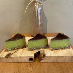 Basque Cheesecake (Matcha)