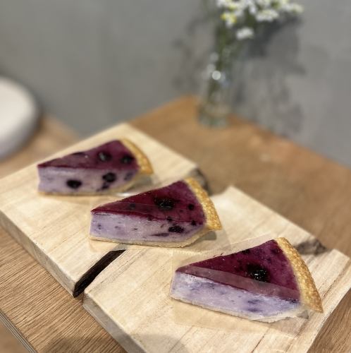 Baked Cheesecake (Blueberry)