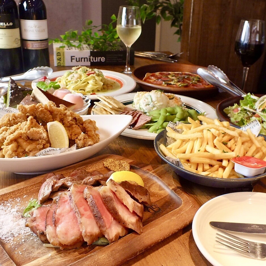 明るくオシャレな店内はお昼のご宴会・パーティーにオススメ♪
