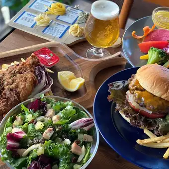 【平日ランチ】ハンバーガーが５種から選べる！ランチメニューのあれこれまとめて楽しむコース！