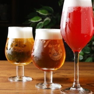 約50種類のドリンクを楽しめる！2時間飲み放題が2000円♪