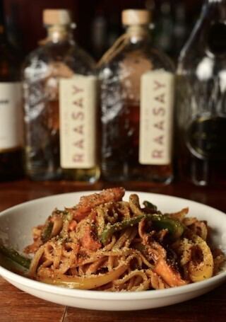 【浦添市伊祖のBar】世界のビールやクラフトビールが自慢！ヤクルトスワローズ応援店