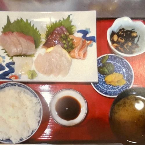 ≪こだわり≫新鮮な魚介を堪能！刺身定食 [ランチ]1500円/[ディナー]1600円(税込)