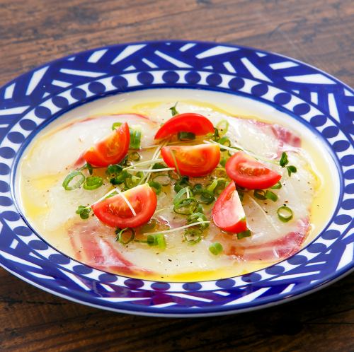 Red sea bream carpaccio (with shikuwasa sauce)