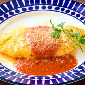 ズワイガニとバジルのオムレツ