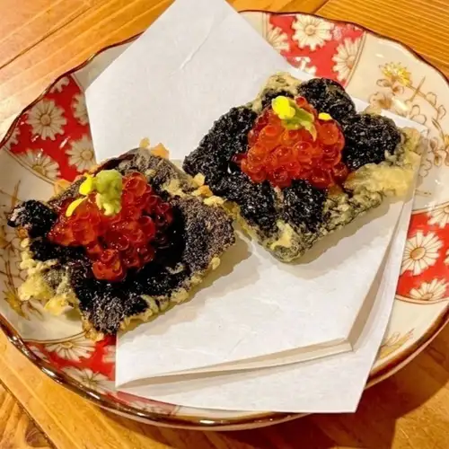 Salmon roe and seaweed / Conger eel