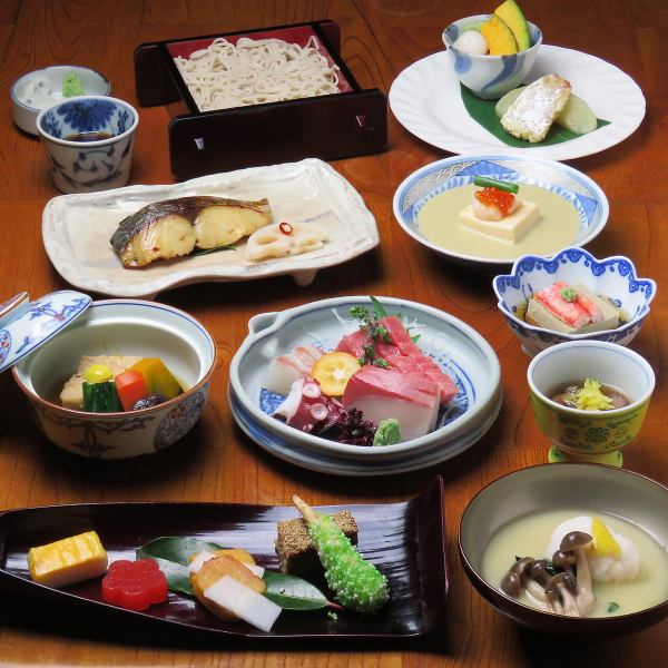 Kaiseki cuisine changes depending on the season