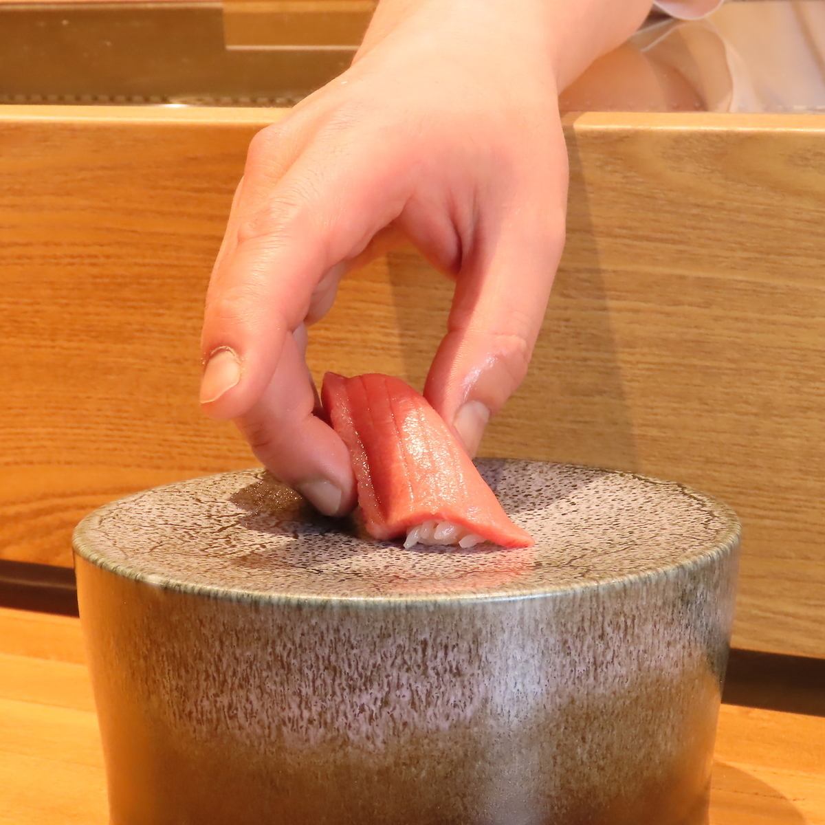 県内の漁港直送！驚くほど旨い地元の水産物を新鮮なままご提供！