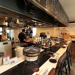 카운터석×8