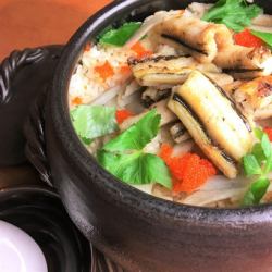 Seasonal clay pot rice