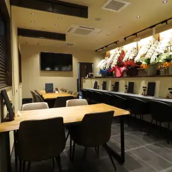 状況により10名様以上から最大25名様まで貸切相談可能◎ぜひ素敵なひと時を当店でお過ごしください。お気軽にお電話でご相談ください！！