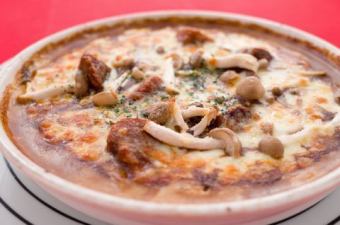 ドリア各種（ご飯） 濃厚ホワイトソースとライスの相性が抜群チーズたっぷりのせて350度で一気に焼きました