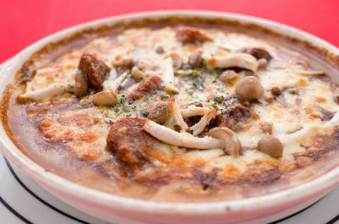 ドリア各種（ご飯） 濃厚ホワイトソースとライスの相性が抜群チーズたっぷりのせて350度で一気に焼きました