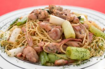 炒めたパスタ　とりねぎベーコン
