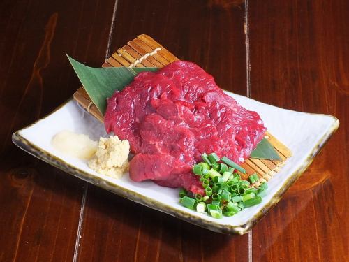 特選！霜降り馬刺し