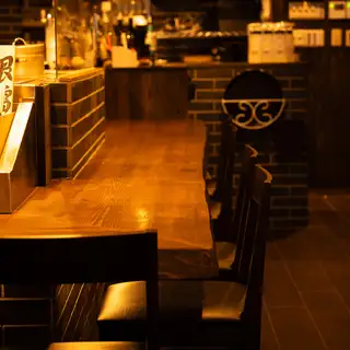 There are 16 seats at the counter.These seats offer an immersive experience.A wide variety of fresh ingredients are lined up right in front of you.It's recommended for solo diners, couples, and even for dates.[Seafood/Sashimi/All-you-can-drink/Sake/Charcoal-grilled/Fish/Robatayaki/Sakae/Sakae Station/Nishiki/Fushimi/Izakaya/Banquet/Fushimi Station/Nagoya]