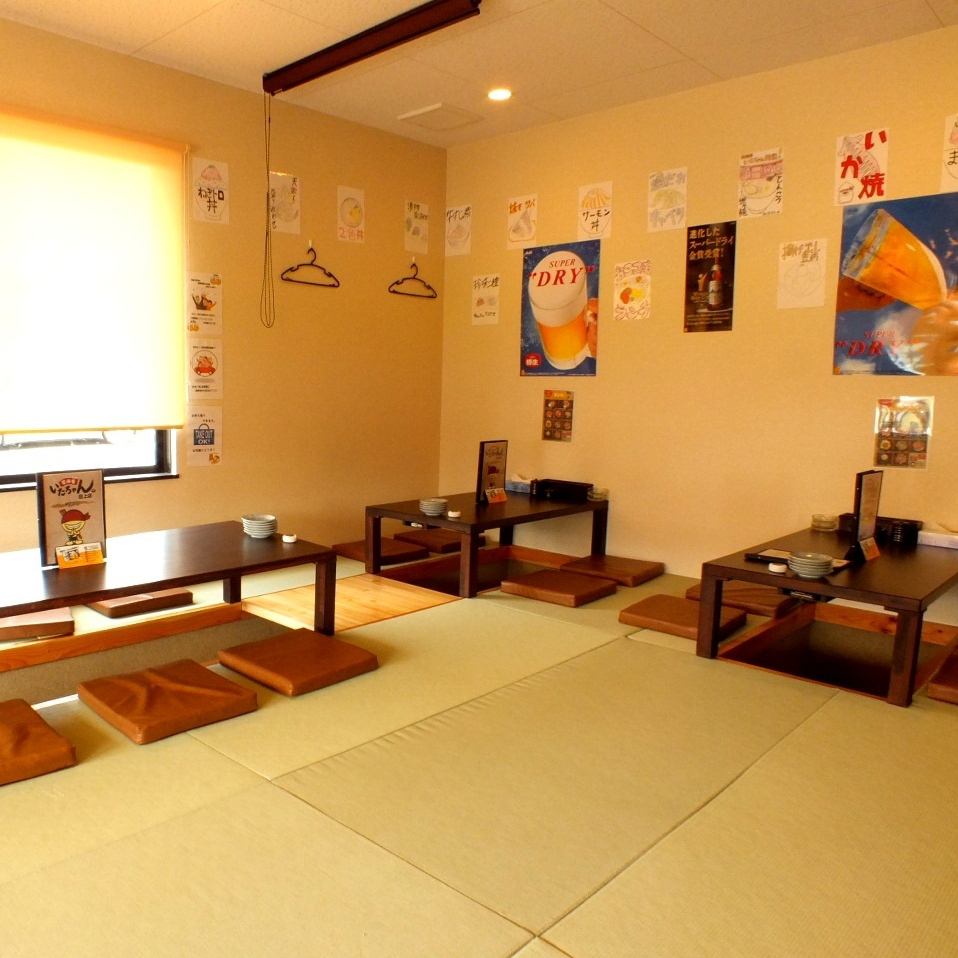 ゆったり掘りごたつ席でくつろげます♪家族づかいにオススメ★