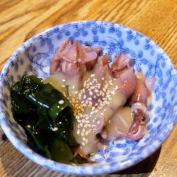 봄의 일본해의 미각! 도야마 만 반딧불 오징어의 식초 된장