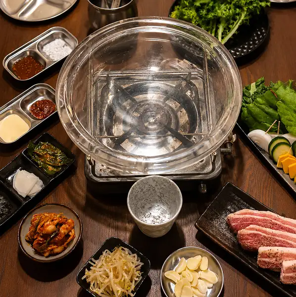 サムギョプサルセット / 水晶プレートで旨味充実の当店自慢の一品です１セット ～1780円～